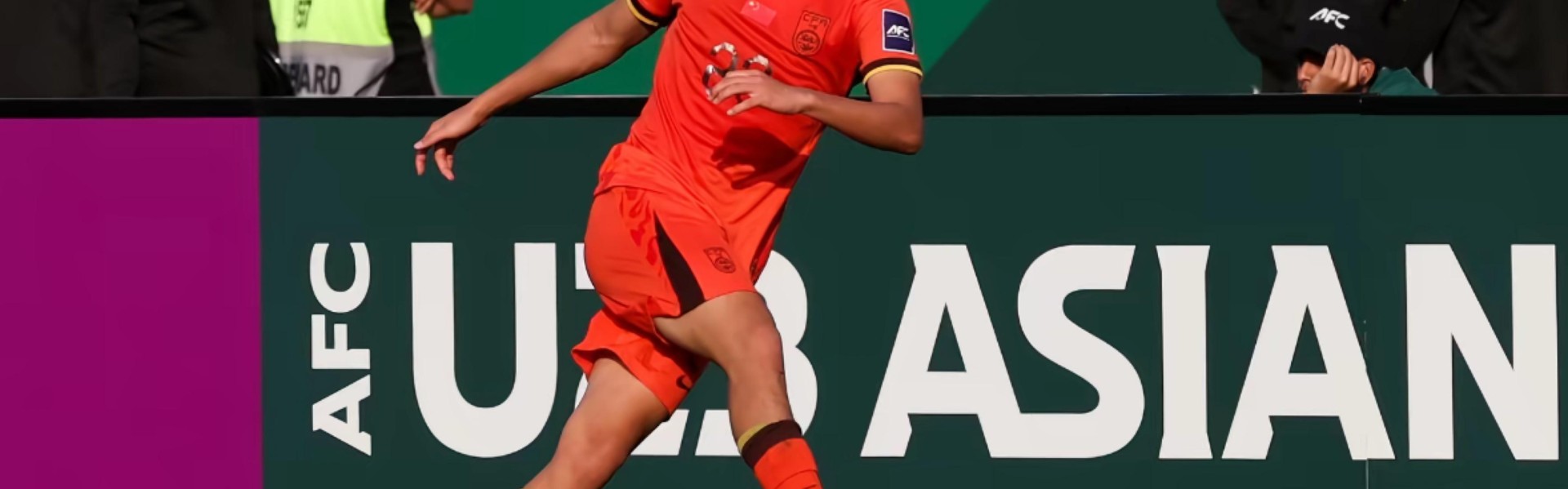 b体育app-记者：浙江曾参与争夺杨希，海港给出标王转会费但工资不高